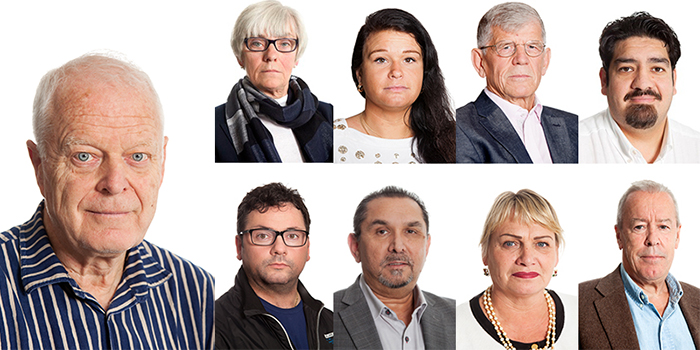 Ordförande Thomas Hammarberg. Övre raden från vänster Marianne Eliason, Eleonor Frankemo, Gunno Gunnmo och Erland Kaldaras. Nedre raden från vänster Domino Kai, Stefano Kuzhicov, Soraya Post och Christian Åhlund.